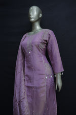 Load image into Gallery viewer, Simar silk kurta pant set with mirror work