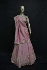 Load image into Gallery viewer, Pink onion lehenga chunni with beads work
